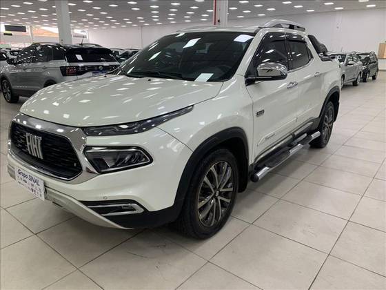 FIAT TORO 2.0 16V TURBO DIESEL RANCH 4WD AT9 FIAT TORO 2.0 16V TURBO DIESEL RANCH 4WD AT9